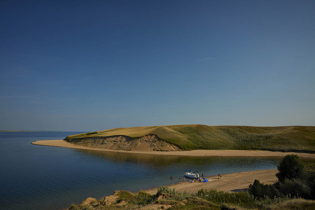lake diefenbaker